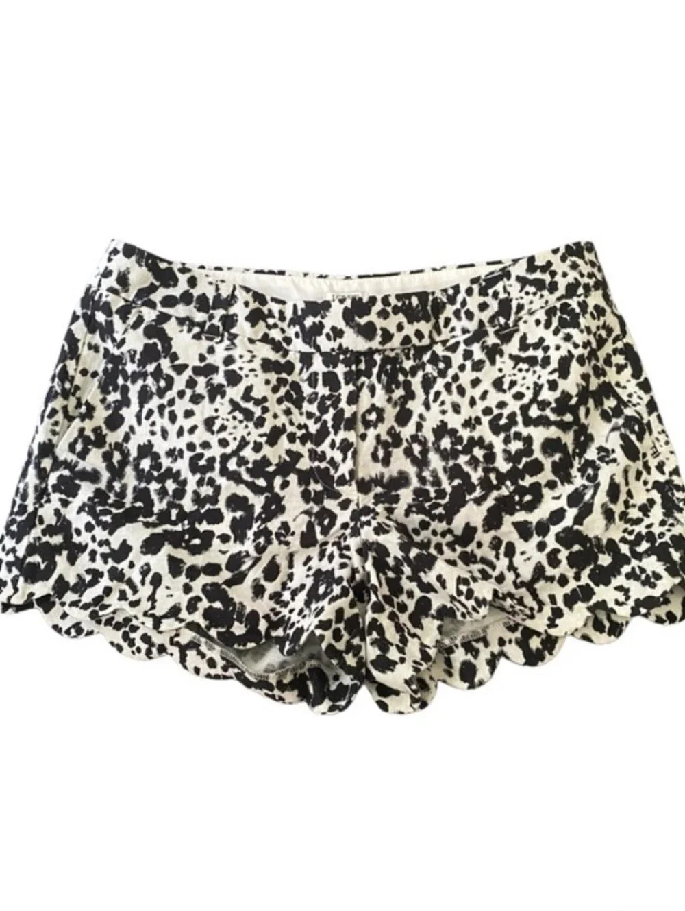 J Crew Leopard Print Black & White Scalloped Hem Shorts Women's Size 8